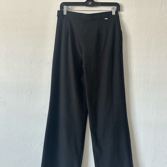 Vuori Wide Leg Elevation Trouser Pants size medium - Picture 7 of 9